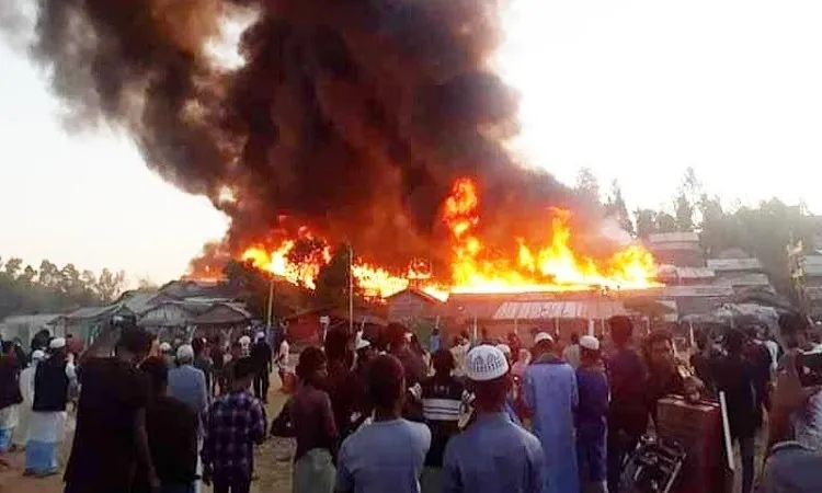 ফের রোহিঙ্গা ক্যাম্পে আগুন, পুড়েছে ২৯ শেল্টার