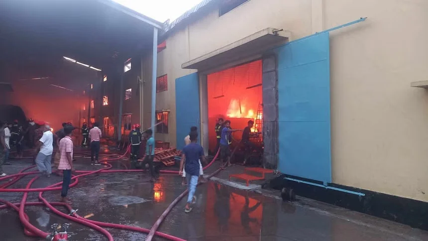 Fire breaks out at Khulna jute mill