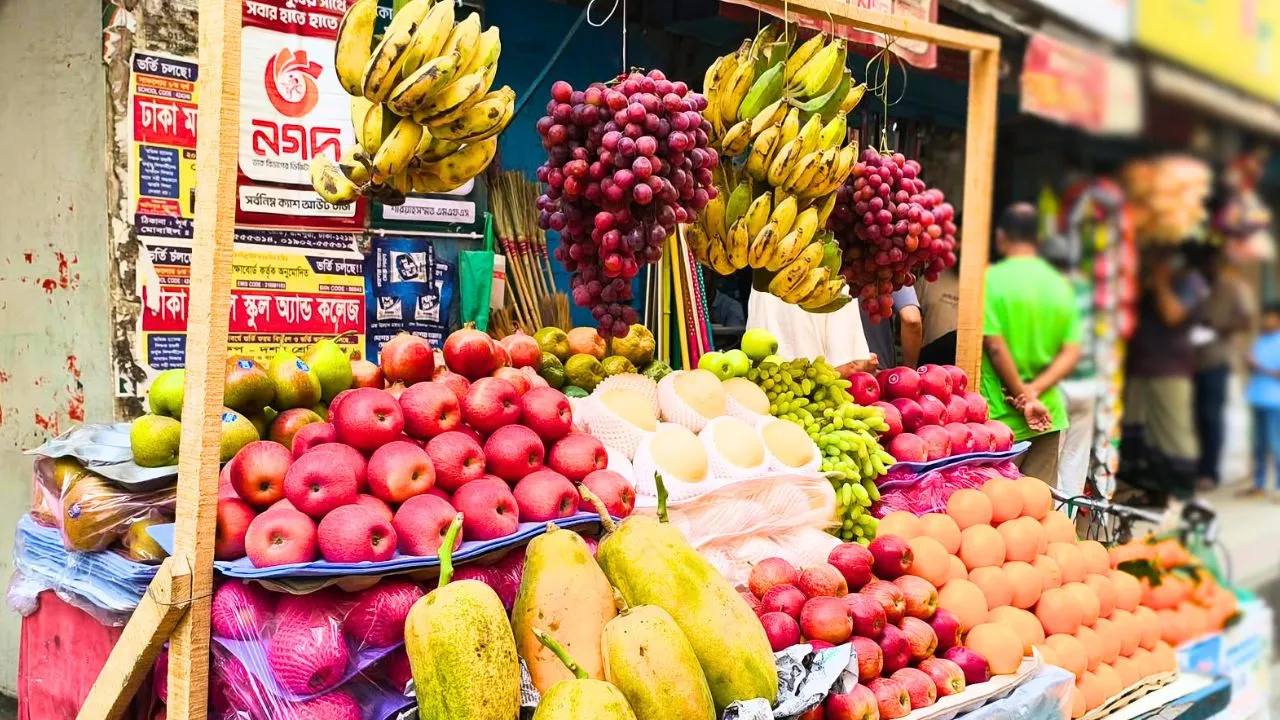 রমজানে ফলের দামে লাগামহীন ঊর্ধ্বগতি