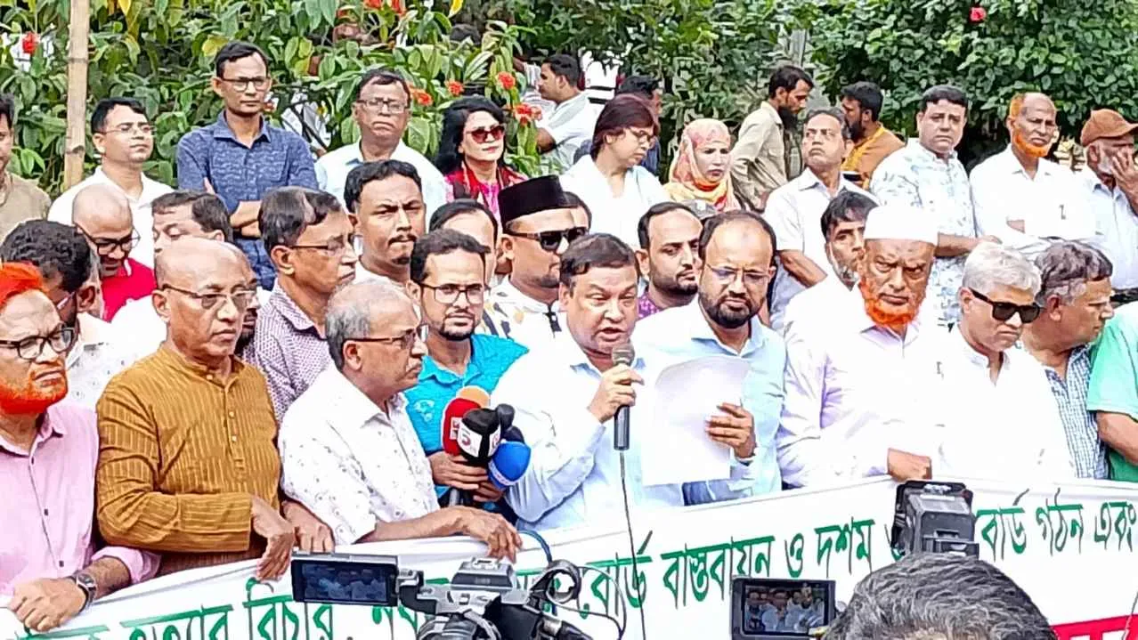 ‘নো ওয়েজ বোর্ড নো মিডিয়া’ নীতি কার্যকরসহ সাংবাদিকদের ৩৯ দাবি