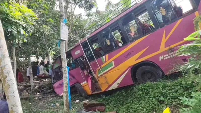 গোপালগঞ্জে সড়ক দুর্ঘটনায় ৩ জনের মৃত্যু
