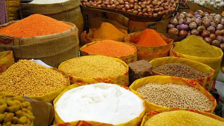 وزير الصناعات: الحكومة تعمل على استقرار السوق المتقلبة