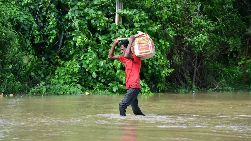 Monsoon floods in India's Gujarat kill at least 28