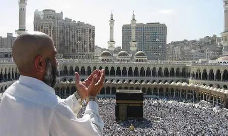 Govt Hajj package: Pilgrims to pay Tk 1 lakh more