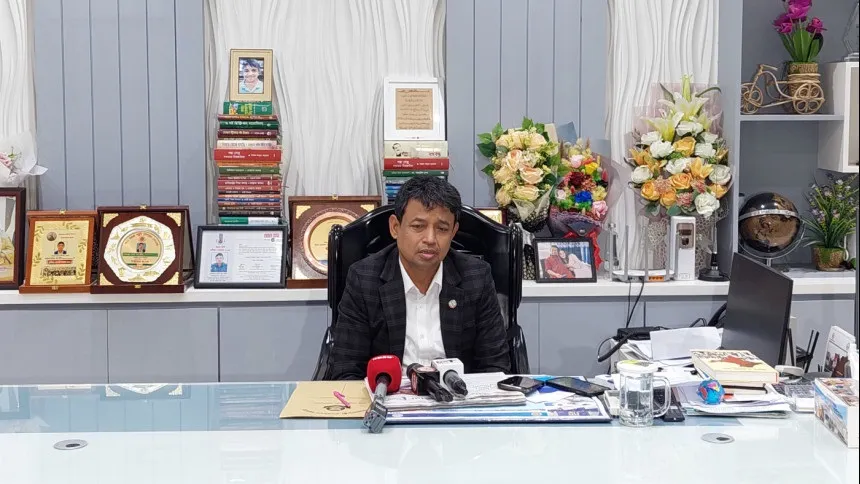 Travel ban issued against former DB chief Harun and his wife