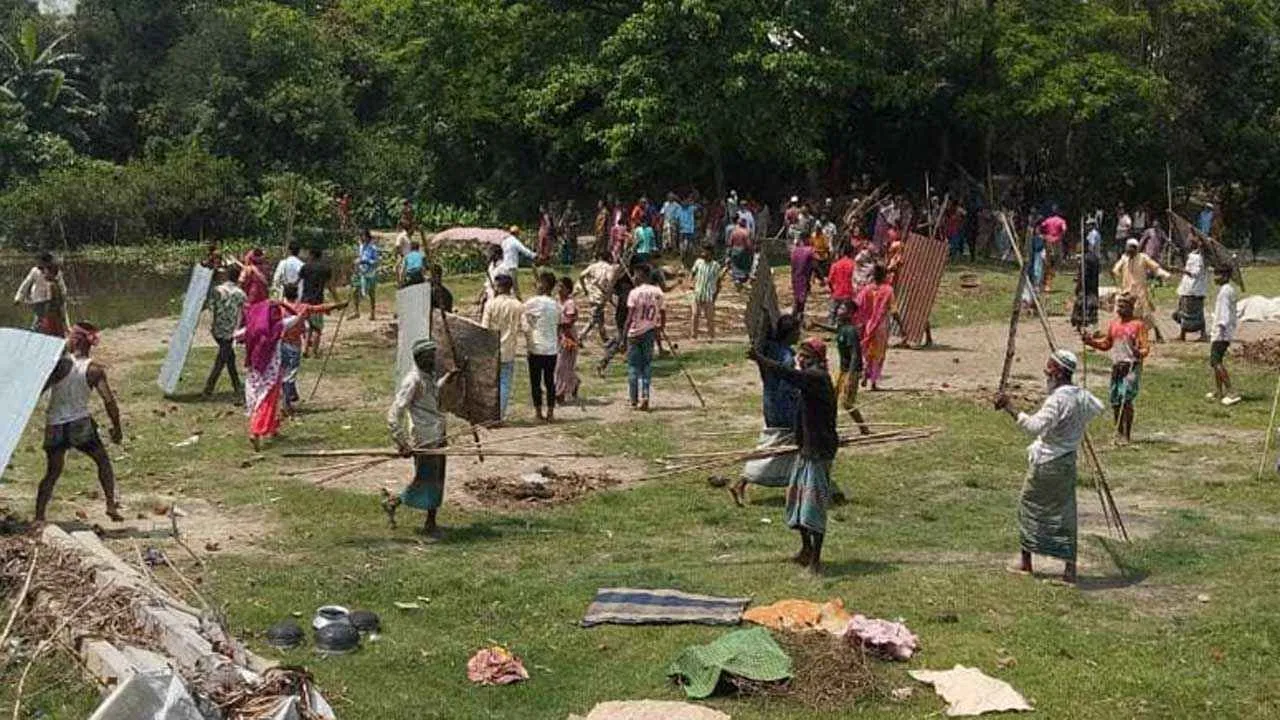 গরুর ঘাস খাওয়া নিয়ে সংঘর্ষে আহত ৫০