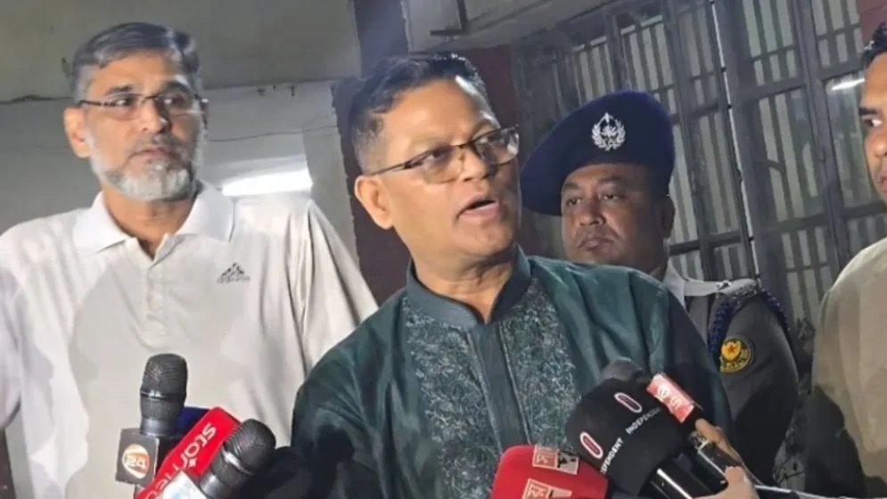 নিজেই রাস্তায় নেমেছি, অপরাধীদের ছাড় নেই: আইজিপি