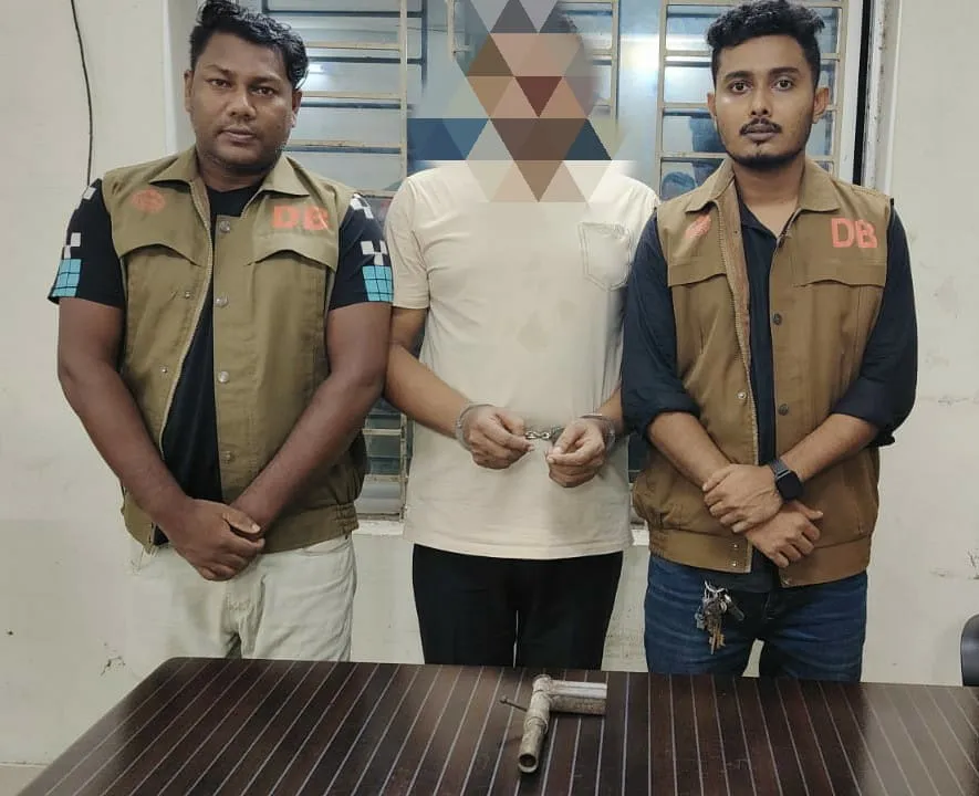 নোয়াখালীতে পাইপগানসহ আ.লীগ নেতা গ্রেপ্তার