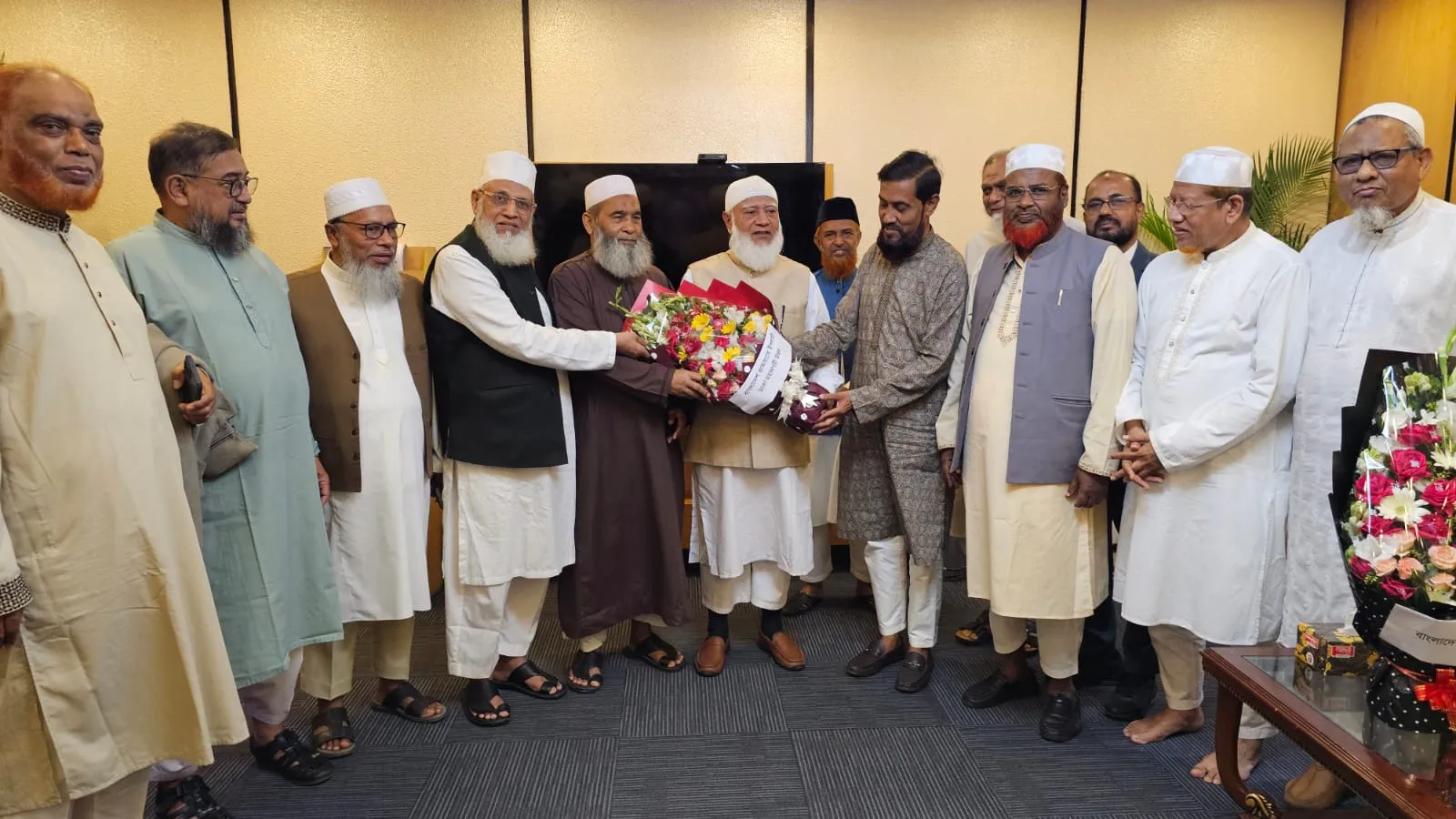 দেশে ফিরলেন ডা. শফিকুর রহমান