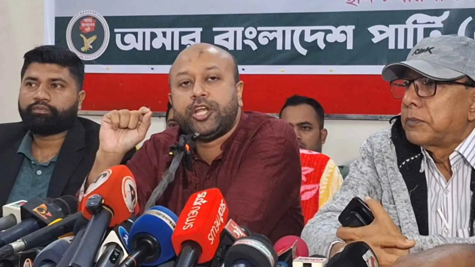 হেনস্তা সম্পর্কে যা বললেন ব্যারিস্টার ফুয়াদ