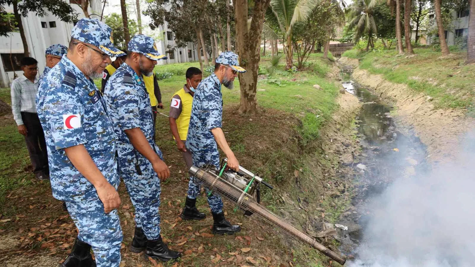 ডেঙ্গু-চিকুনগুনিয়া প্রতিরোধে বিমান বাহিনীর সচেতনতামূলক কর্মসূচি