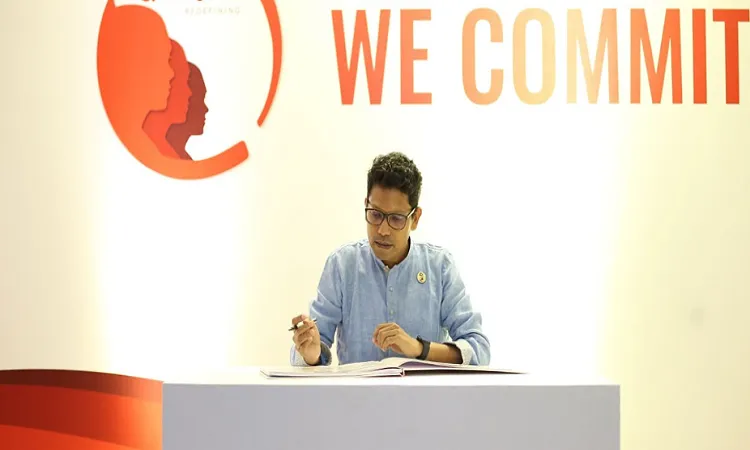 স্মার্ট বাংলাদেশ গড়তে সবাইকে নিয়েই কাজ করতে হবে : পলক