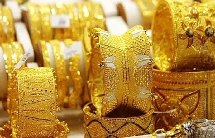 ভরিতে স্বর্ণের দাম কমলো ১১৬৬ টাকা