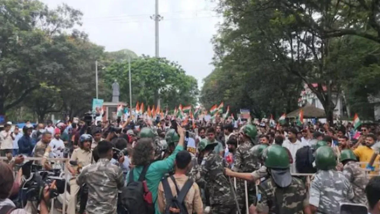 জেন-জি বিক্ষোভে উত্তাল ভারতের ঝাড়খণ্ড