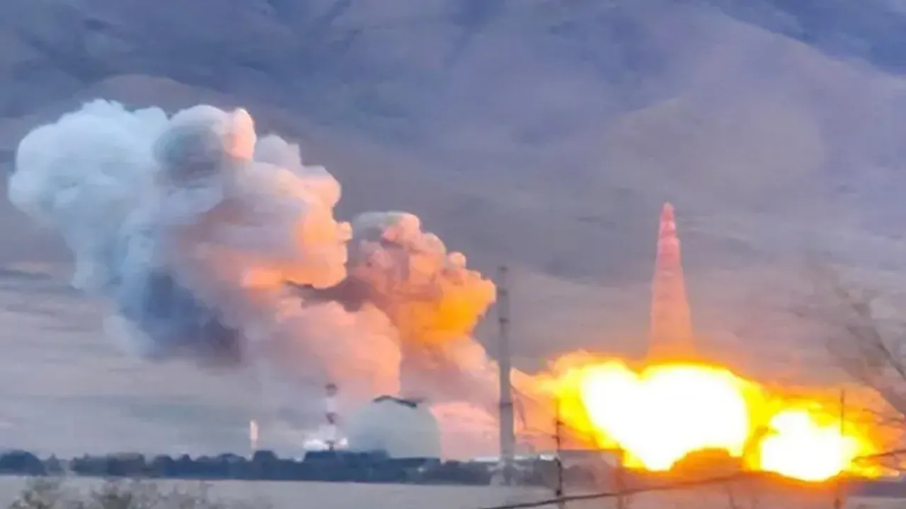 ইরানের দুটি পারমাণবিক স্থাপনায় ইসরাইলের ভয়াবহ হামলা