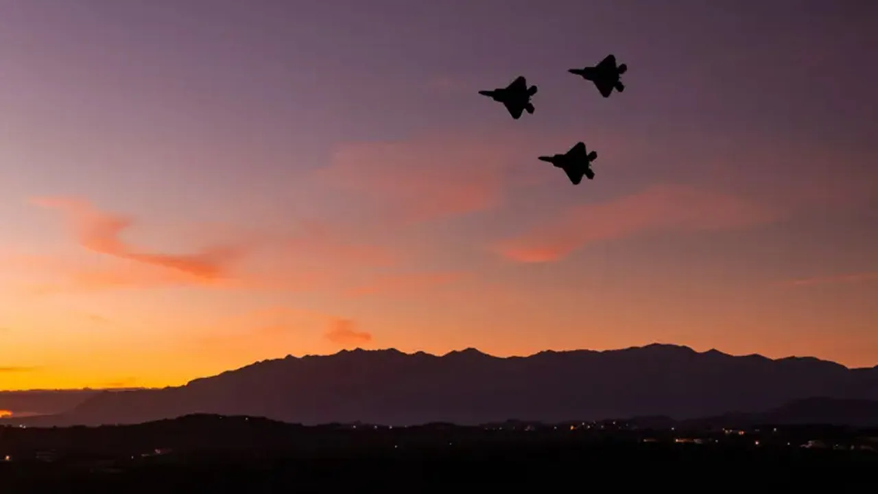 নতুন ধাপে ৮৬ ক্ষেপণাস্ত্র ও ড্রোনের হামলা শুরু ইরানের