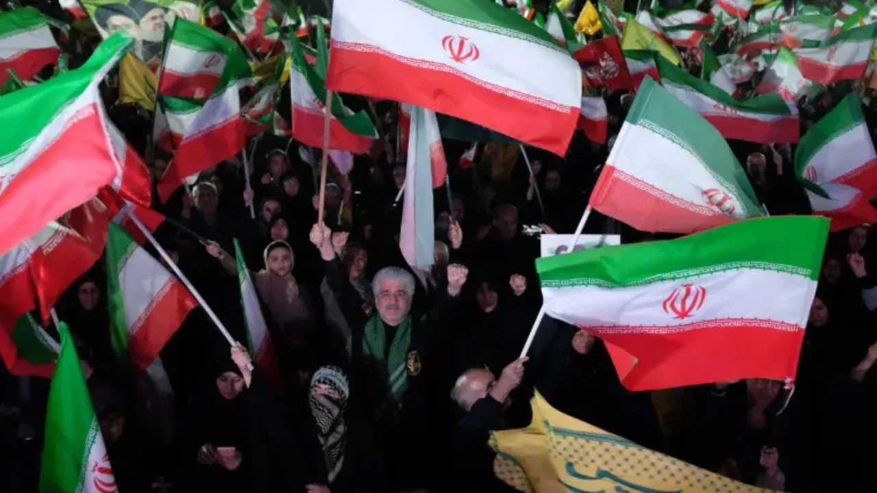 সৌদিসহ ৫ আরব দেশের কাছে ক্ষতিপূরণ চাইল ইরান