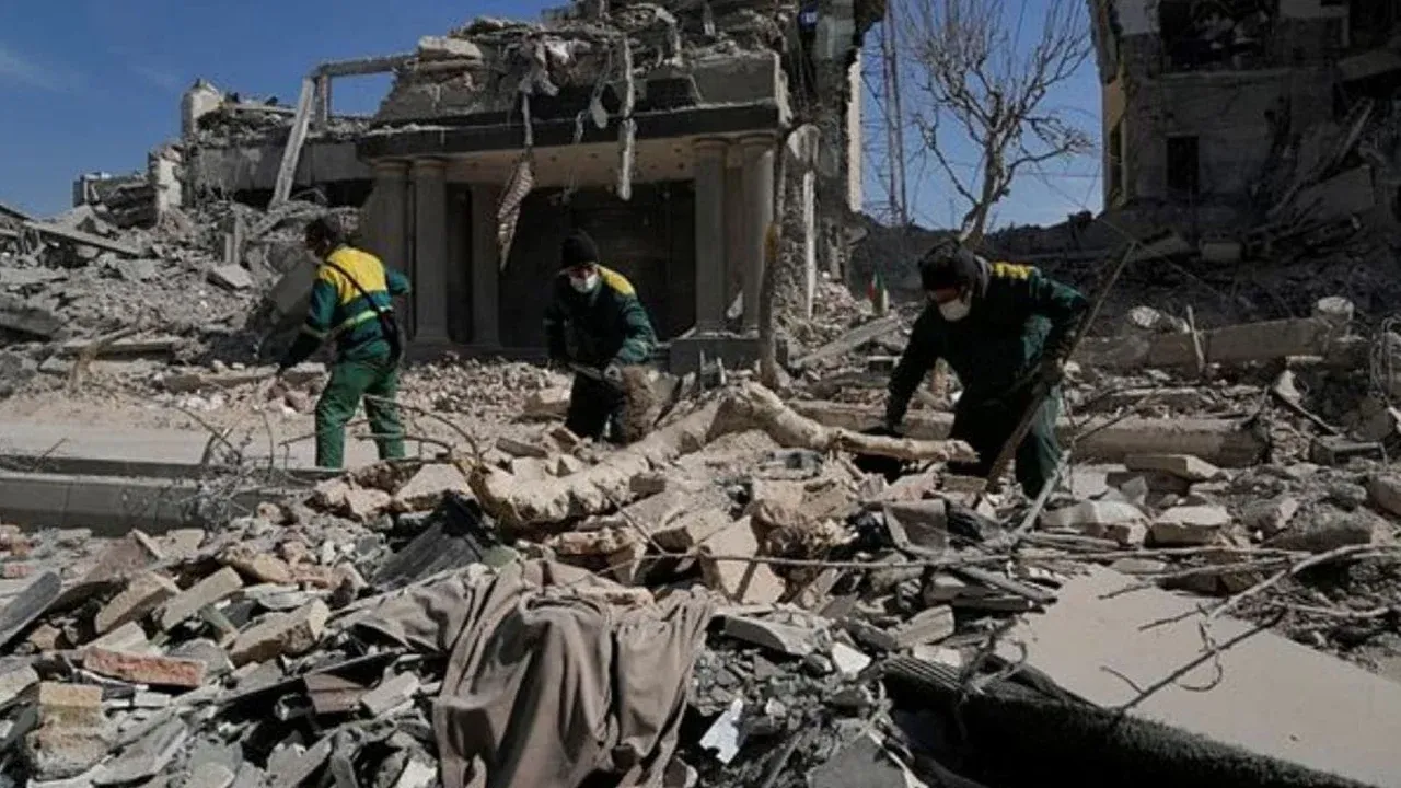 ইরানে নিহত বেড়ে ১২৩০