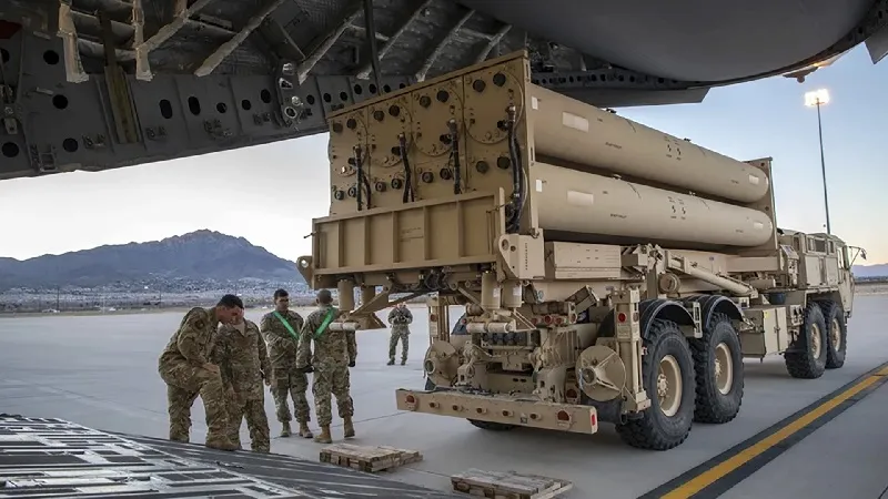 Israel vows to destroy Syria's heavy strategic weaponry