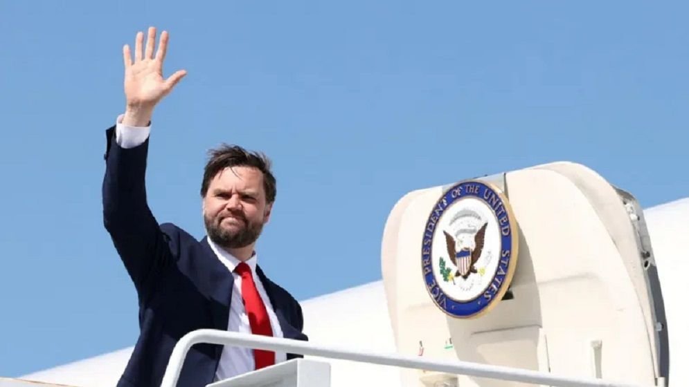 JD-VAnce-6814a18b7d125