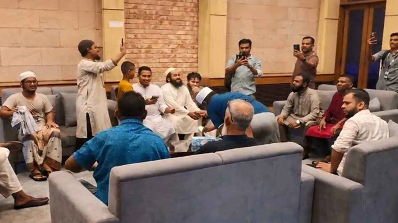 তালা ভেঙে জুলাই স্মৃতি জাদুঘরে দর্শনার্থীদের প্রবেশ
