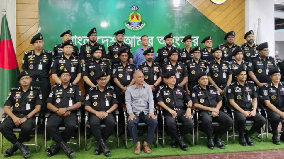 ‘দুর্গাপূজা ঘিরে পার্শ্ববর্তী দেশের সাংবাদিকরা অপপ্রচার চালাচ্ছে’