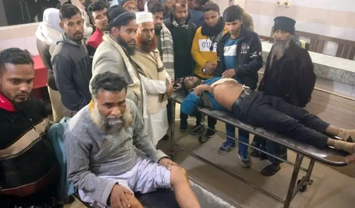 সিরাজগঞ্জে জামায়াতের প্রার্থীর উপরে হামলা, আহত ১২