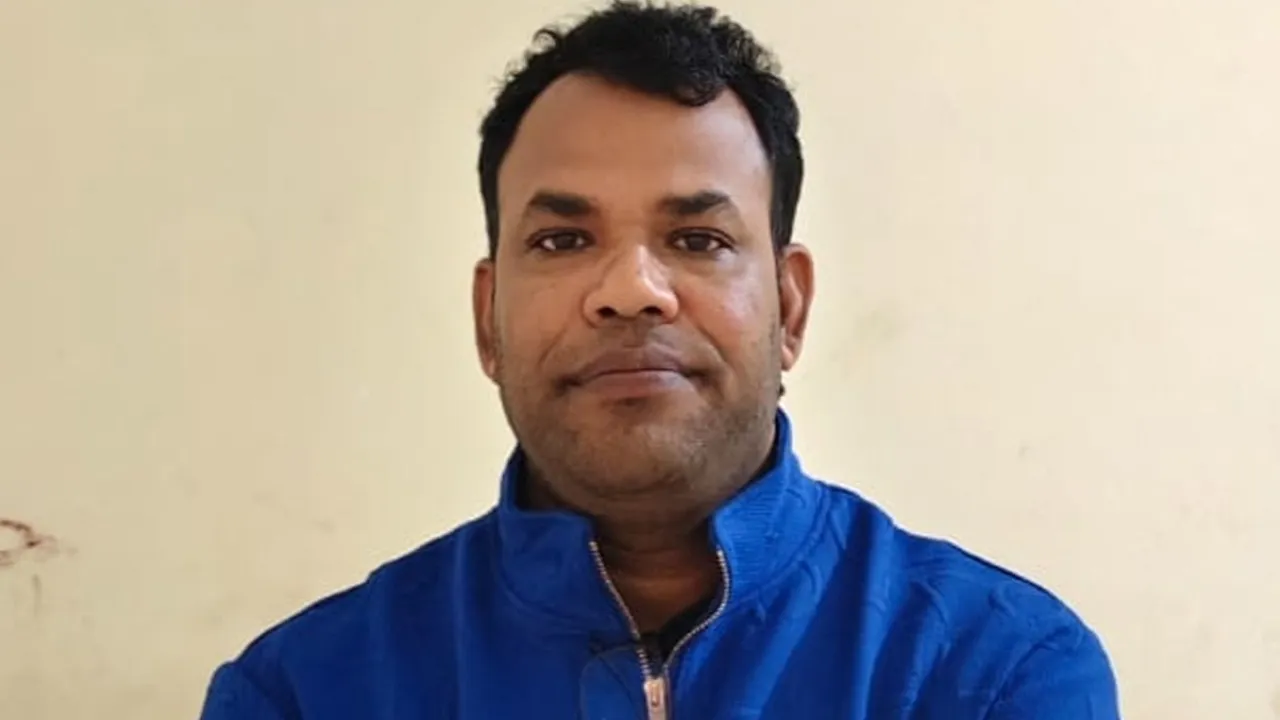 ভারতে পালানোর সময় যুবলীগ নেতা আটক