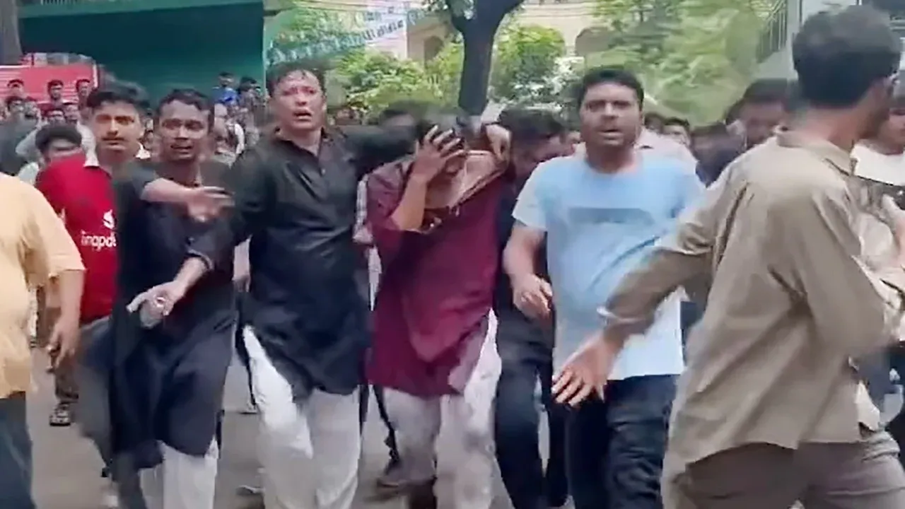 ভিপিসহ শিবির-ছাত্রশক্তির বেশ কয়েকজন আহত