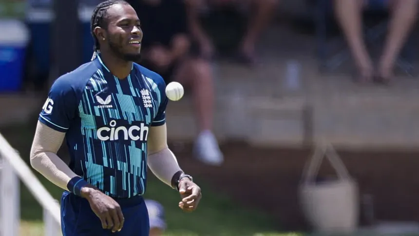 Archer attends England training to revive hopes of World Cup