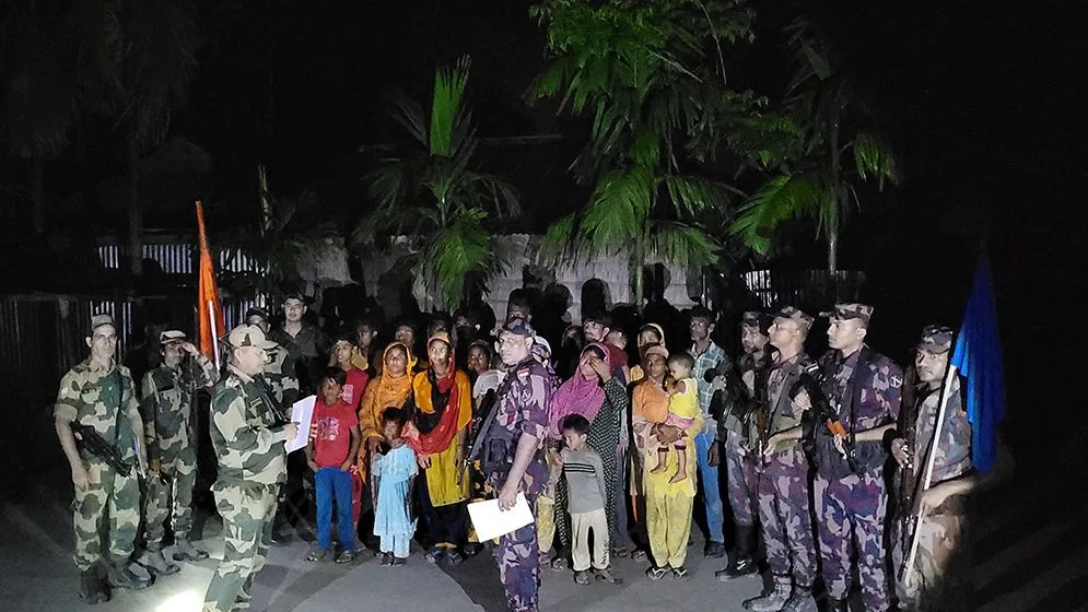 ভারতে আটক ২৪ বাংলাদেশিকে বিজিবির কাছে হস্তান্তর