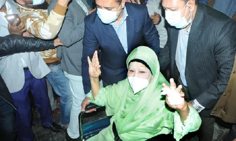 Khaleda Zia returns home from hospital this evening
