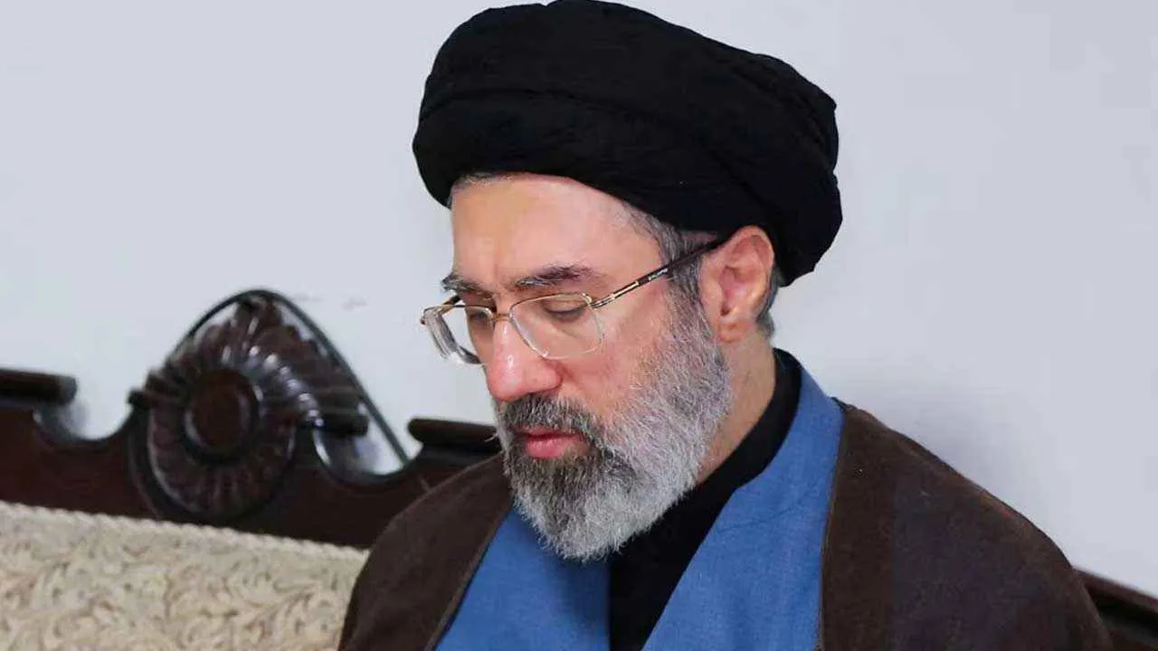 ইরানের সর্বোচ্চ নেতা হলেন খামেনির ছেলে