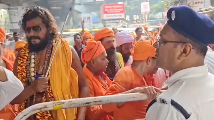 কলকাতায় বাংলাদেশ ডেপুটি হাইকমিশন ঘেরাও, উত্তেজনা