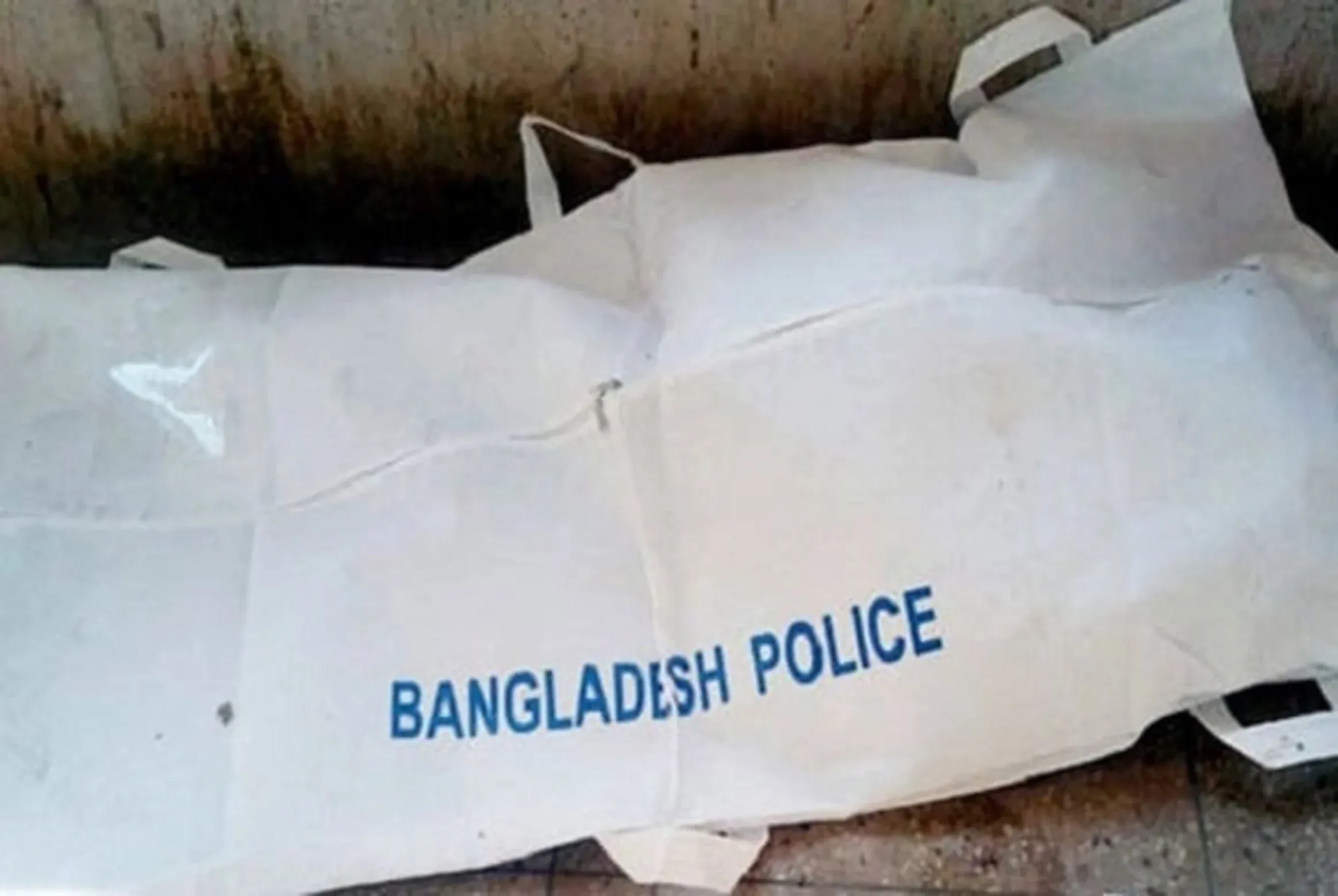 ভৈরবে ২ সন্তানসহ স্বামী-স্ত্রীর লাশ উদ্ধার