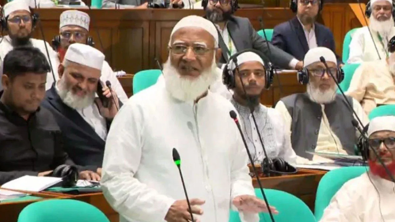 ট্রেজারি বেঞ্চের কিছু সদস্যের অশালীন অঙ্গভঙ্গি আমার বিবেকে আঘাত করেছে