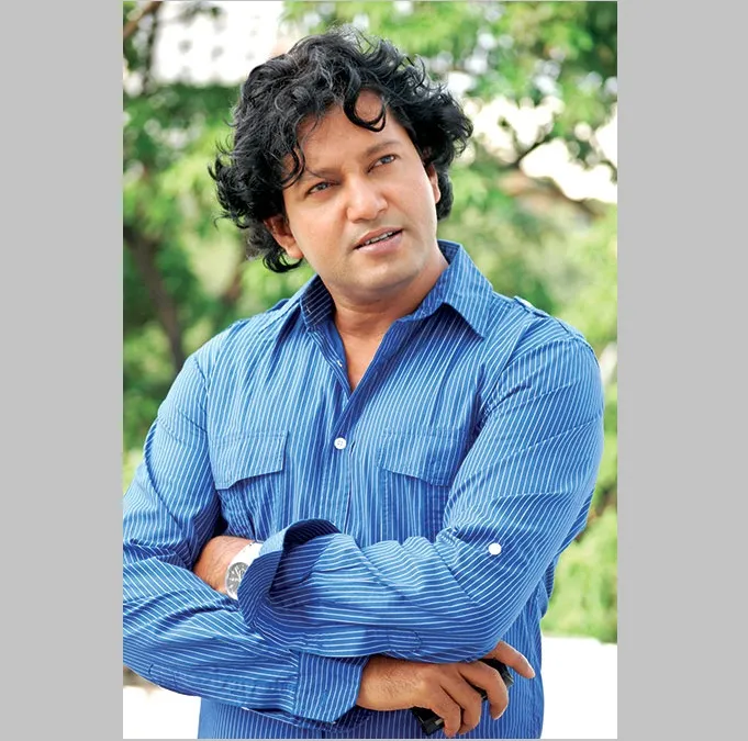 আজকের দিনেই পৃথিবীতে এসেছেন মাহফুজ আহমেদ