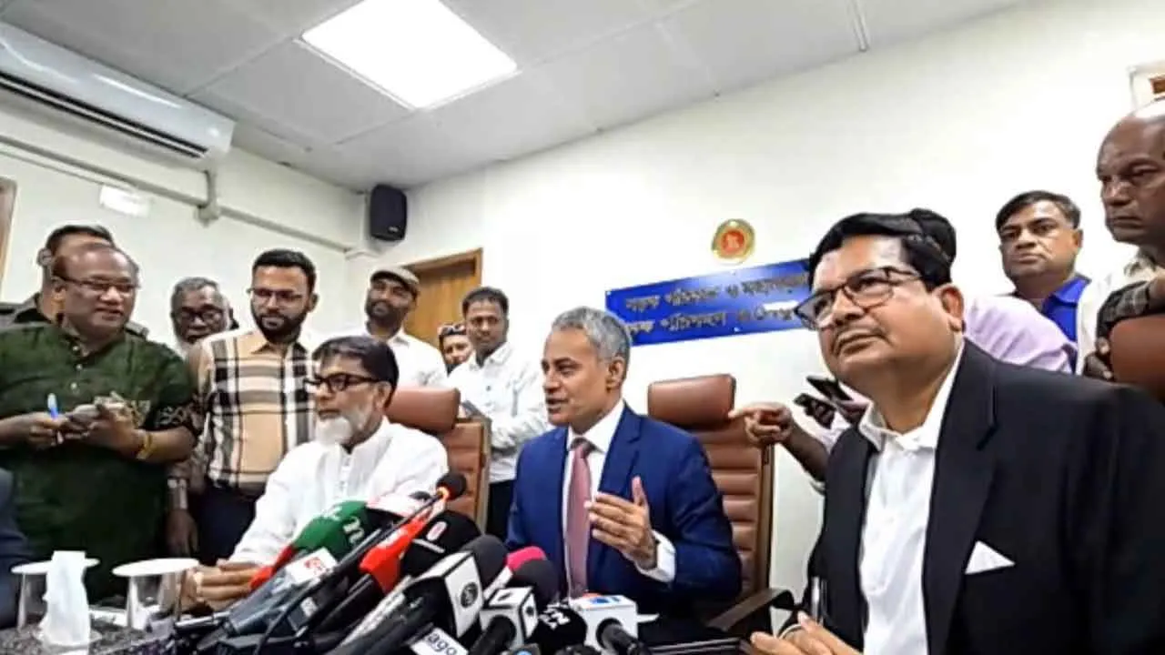 অনিয়ম রোধে সব গণপরিবহনে বসবে জিপিএস ট্র্যাকার: সড়কমন্ত্রী