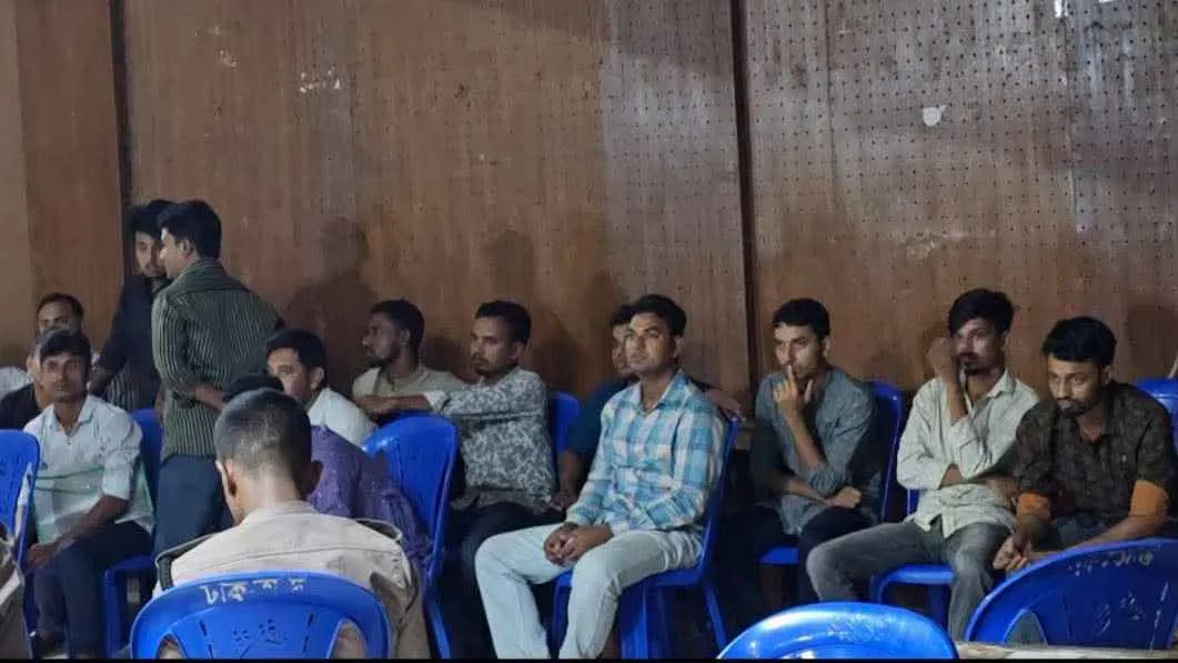 সরকারি নিয়োগ পরীক্ষায় কানে ডিভাইস, অন্তত অর্ধশত আটক