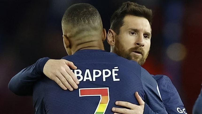 PSG hammer Ajaccio as Messi jeered on return