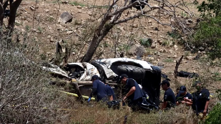 Six dead in explosives attack on Mexican police