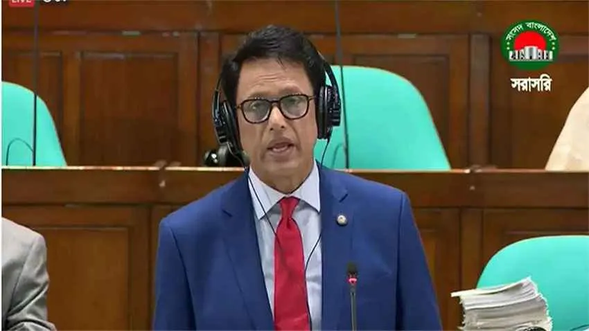 শিক্ষা ব্যবস্থায় শৃঙ্খলা ফিরছে