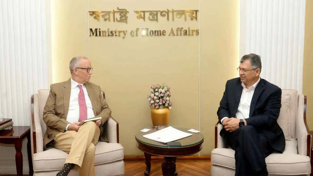 বাকস্বাধীনতার নামে গালিগালাজ মেনে নেওয়া হবে না: স্বরাষ্ট্রমন্ত্রী