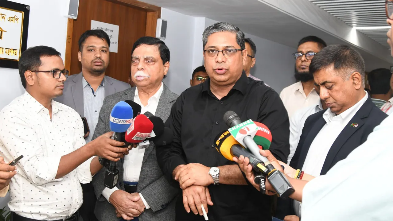 গত বছরের তুলনায় ডেঙ্গু রোগী প্রায় অর্ধেকে নেমেছে: স্থানীয় সরকার প্রতিমন্ত্রী