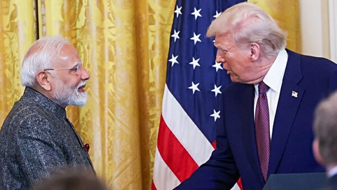 বাণিজ্য, জ্বালানি ও প্রতিরক্ষা নিয়ে ট্রাম্প-মোদির ফোনালাপ