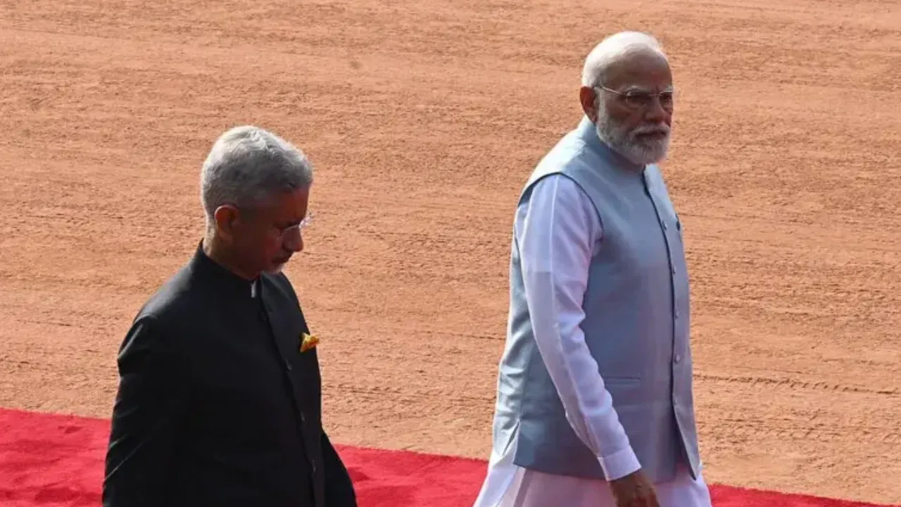 ‘পাকিস্তানকে বিচ্ছিন্ন করতে চেয়ে ভারতকেই একঘরে করে ফেলেছেন মোদি’