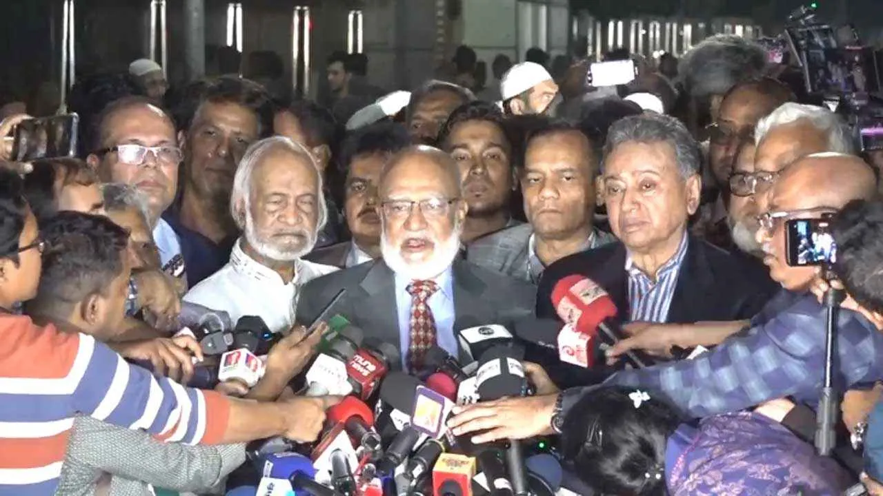 ষড়যন্ত্র রুখতে সরকারের পাশে থাকবে বিএনপি, দ্রুত নির্বাচনের তাগিদ