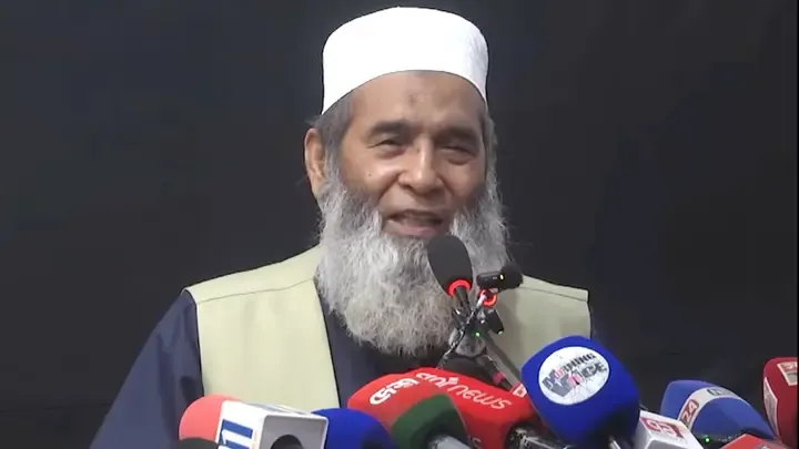 ‘স্বেচ্ছায় পদত্যাগ করাই সরকারের জন্য সম্মানজনক হবে’