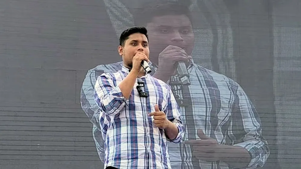 হাসনাত আবদুল্লাহর ফেসবুক প্রোফাইল বন্ধ, জানা গেল কারণ