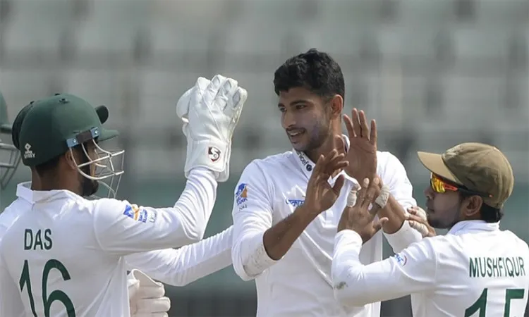 নাঈমের জোড়া আঘাত, ম্যাচে ফিরেছে বাংলাদেশ